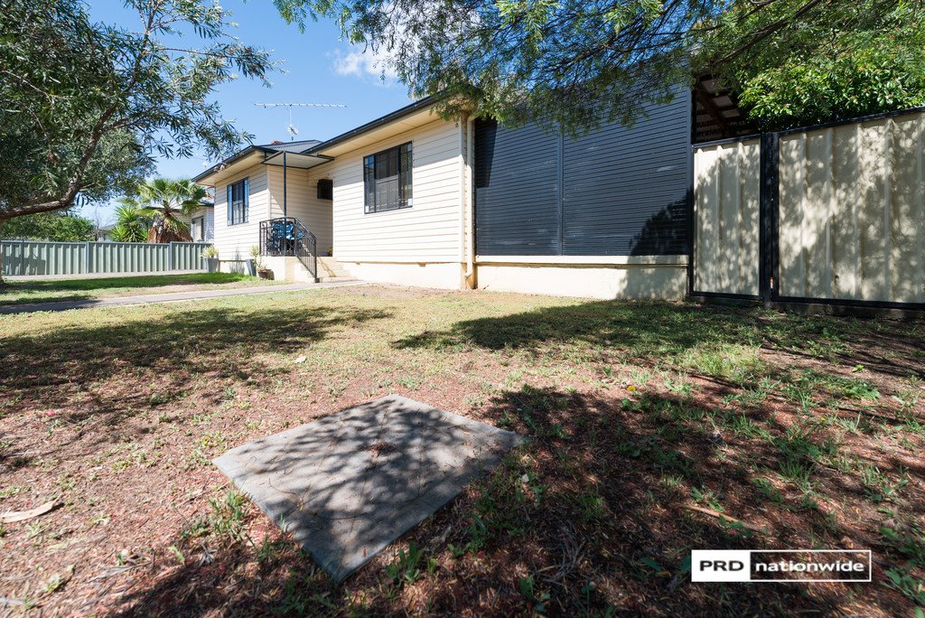 4 Melrose Street TAMWORTH 5