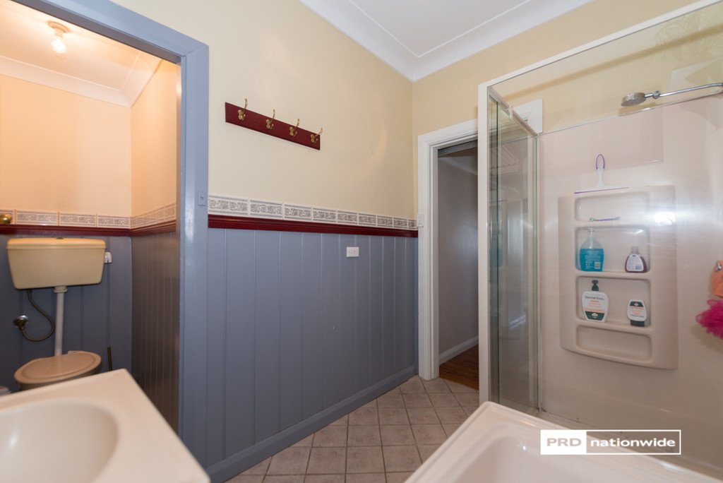 4 Melrose Street TAMWORTH 7