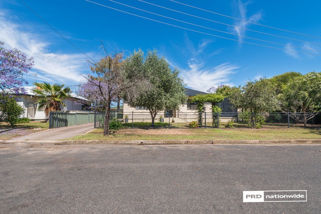 4 Melrose Street TAMWORTH 20