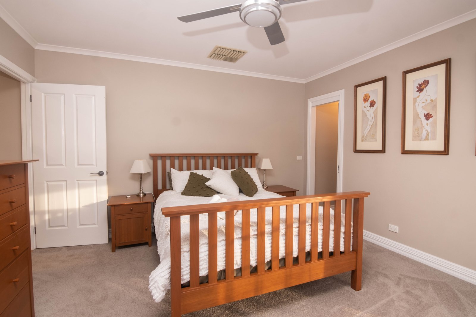 4 Menzies Crescent SHEPPARTON 7