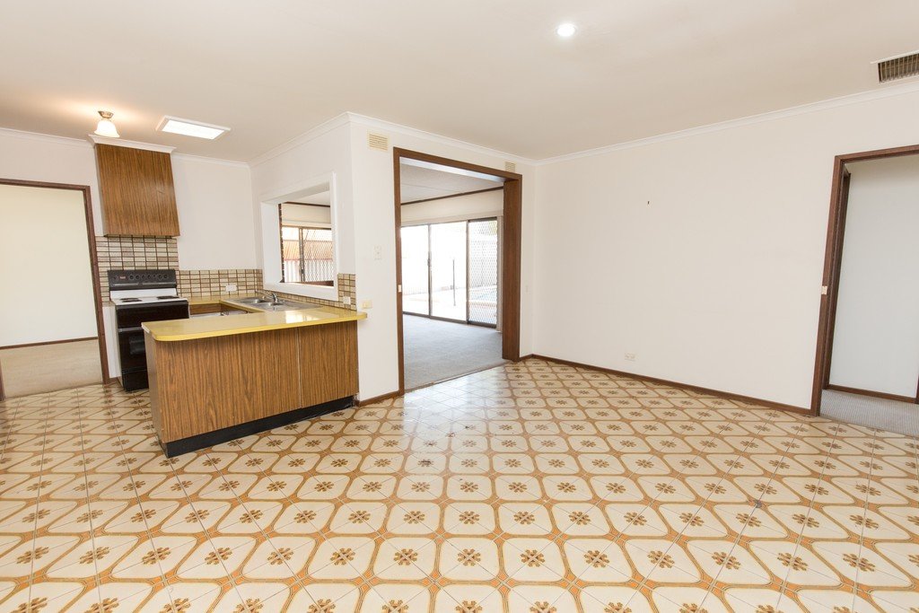 4 Merinda Court MILDURA 9