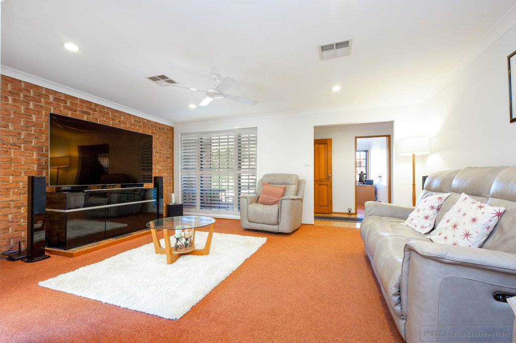 4 Midway Close ASHTONFIELD 2