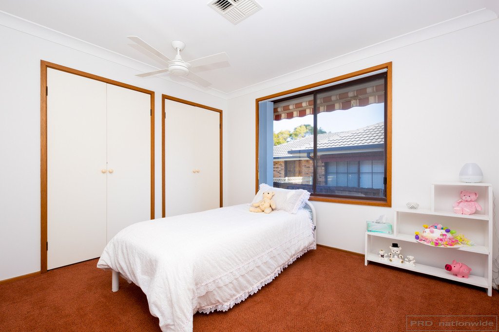 4 Midway Close ASHTONFIELD 12