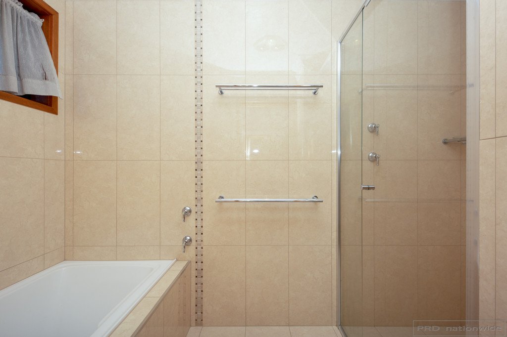 4 Midway Close ASHTONFIELD 15