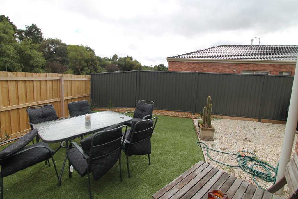 4 Millicent Place BALLARAT EAST 9