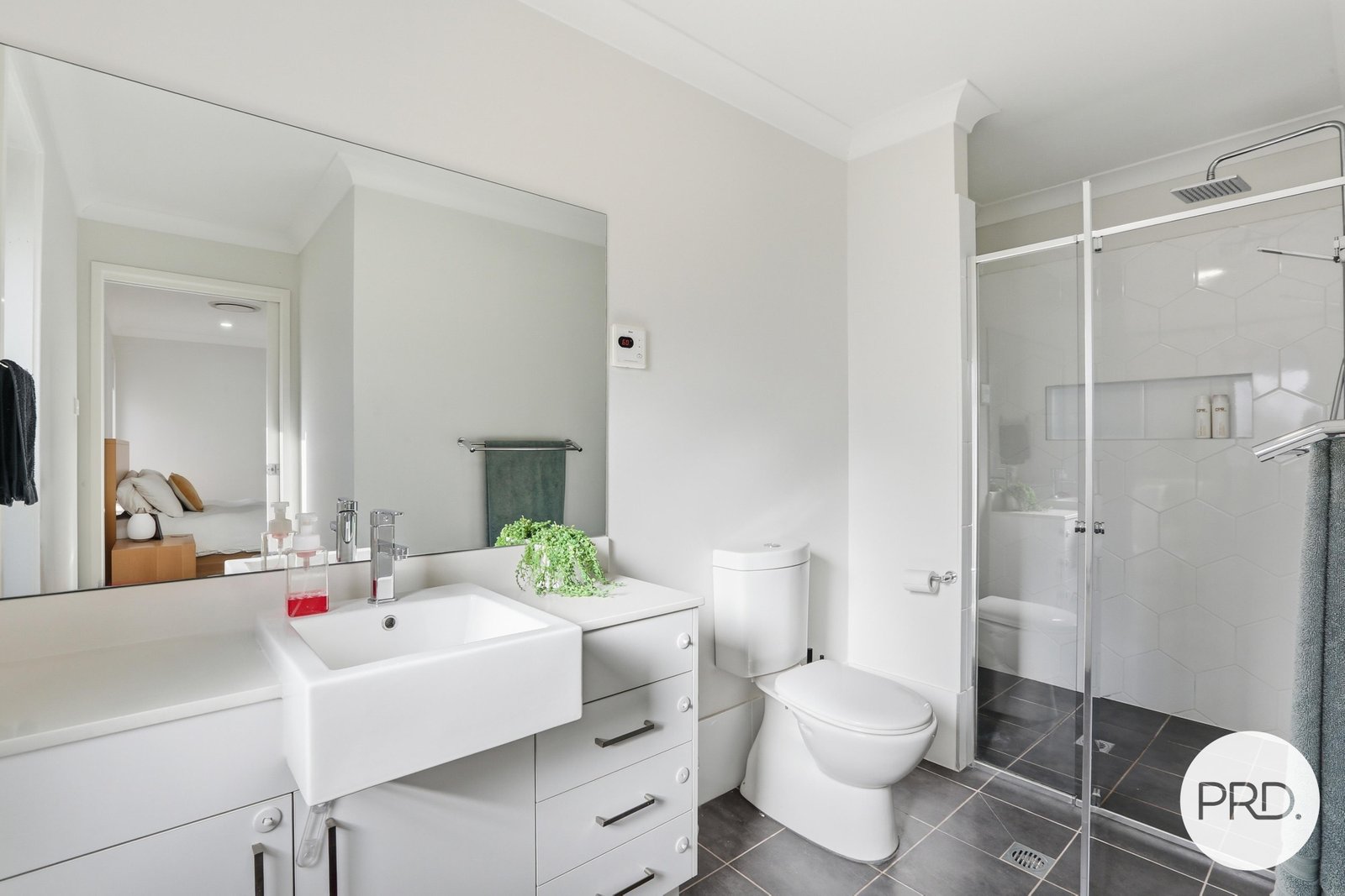 4 Mittagong Street TULLIMBAR 8