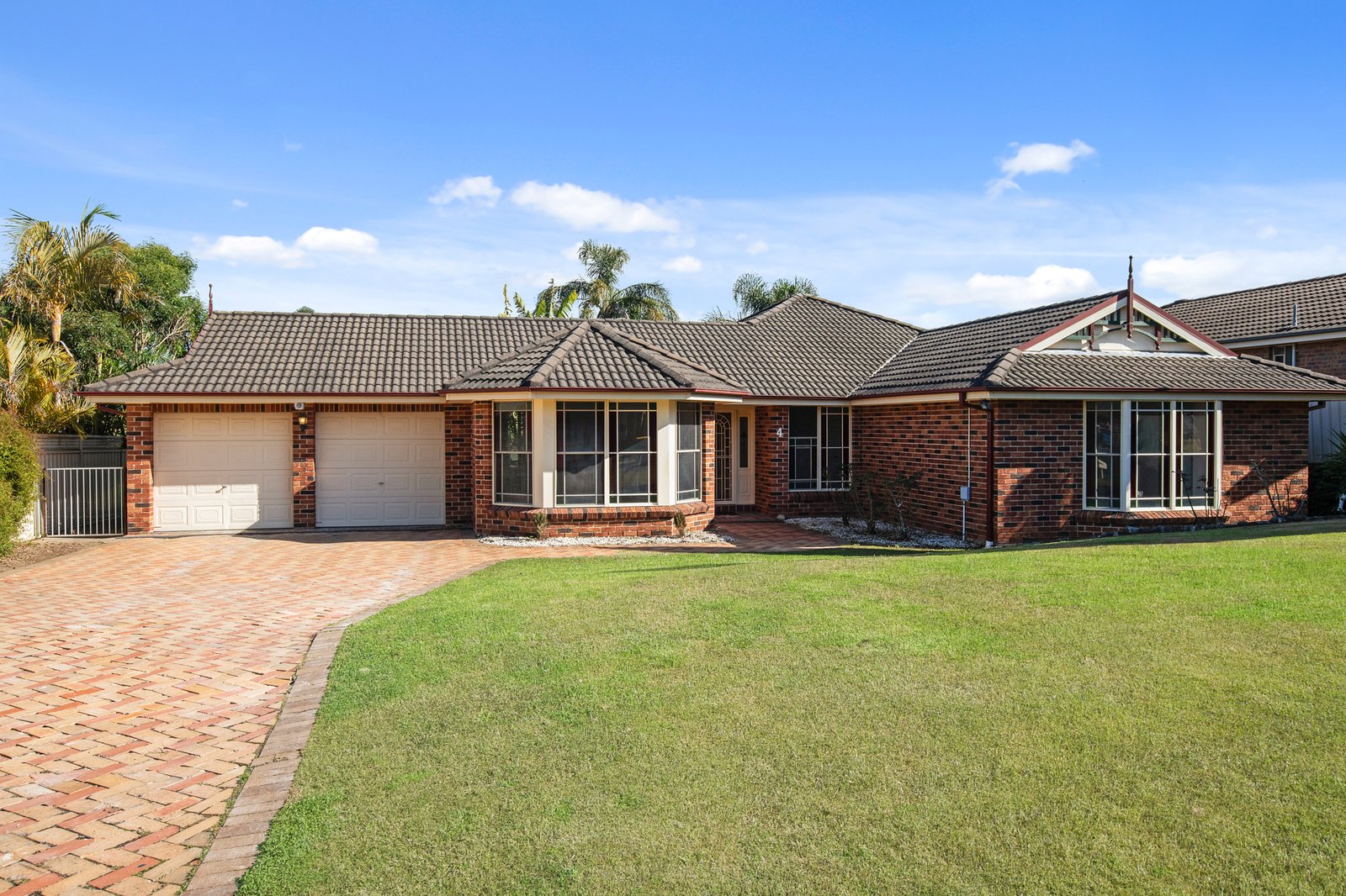 4 Moorea Close ASHTONFIELD 1