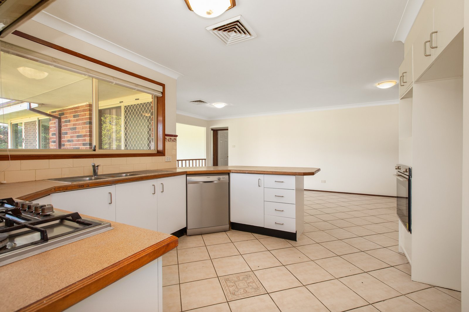 4 Moorea Close ASHTONFIELD 5