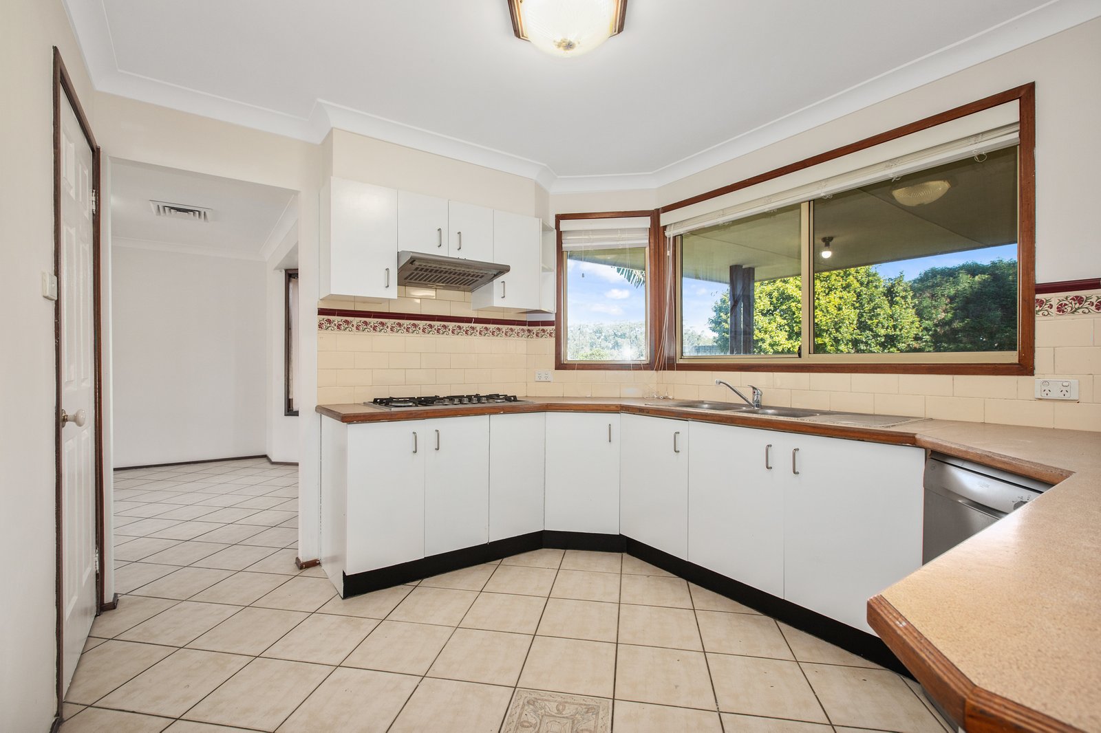 4 Moorea Close ASHTONFIELD 6