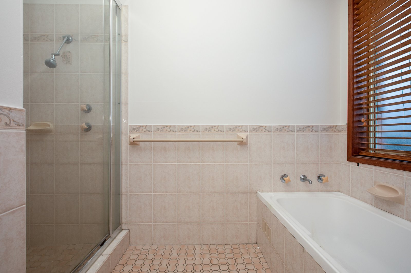 4 Moorea Close ASHTONFIELD 16