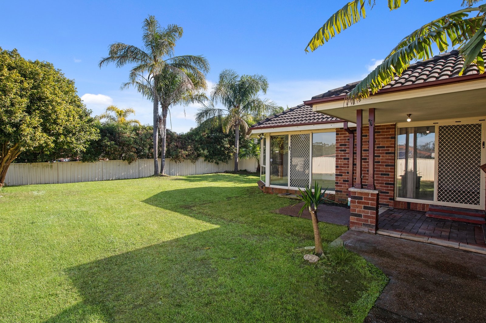 4 Moorea Close ASHTONFIELD 18