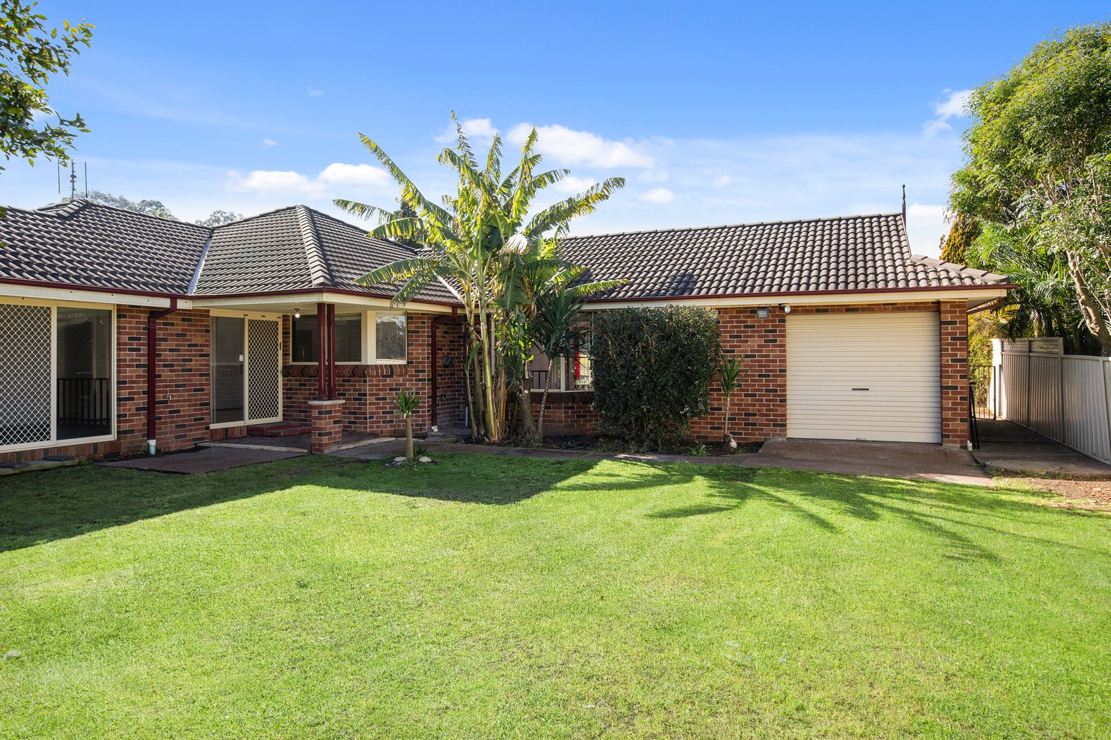 4 Moorea Close ASHTONFIELD 21