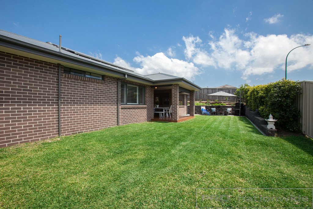 4 Morriway Close THORNTON 18