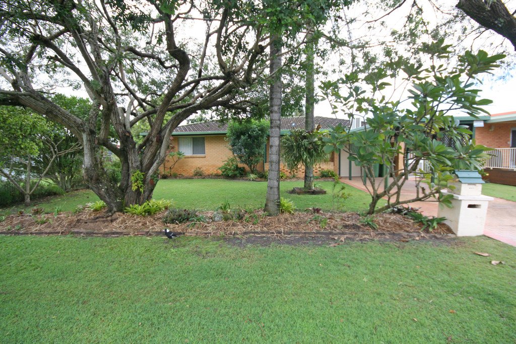 4 Morshead Street TUGUN 2