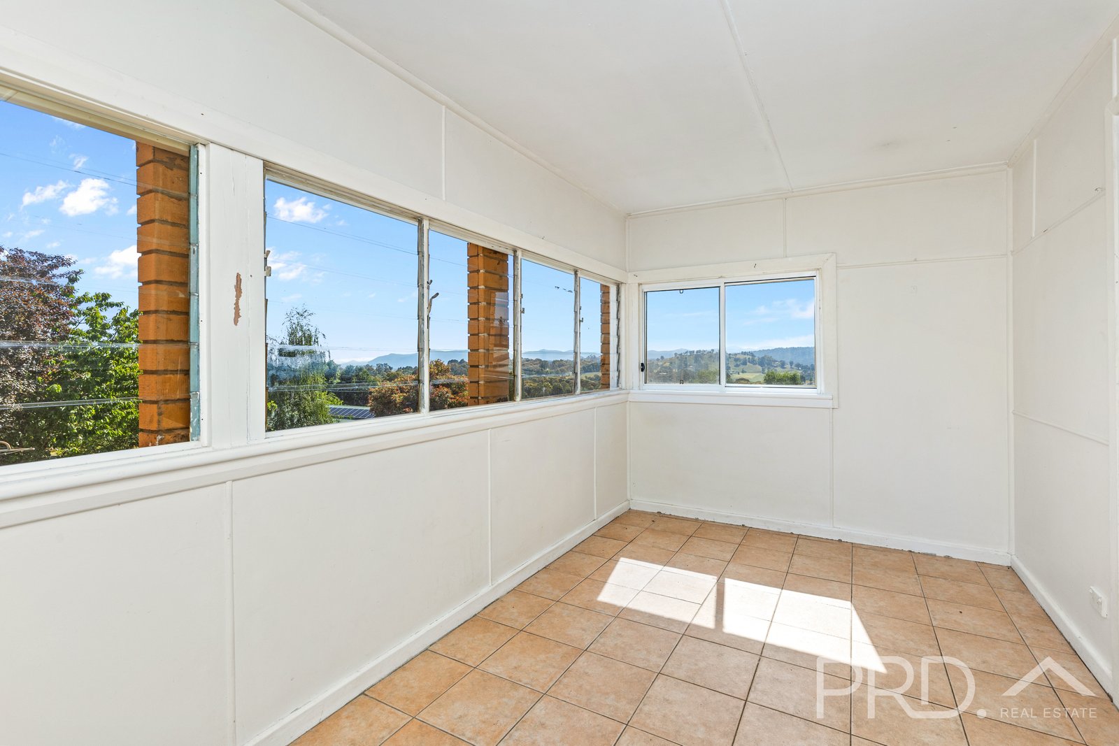 4 Mountain Avenue BATLOW 12