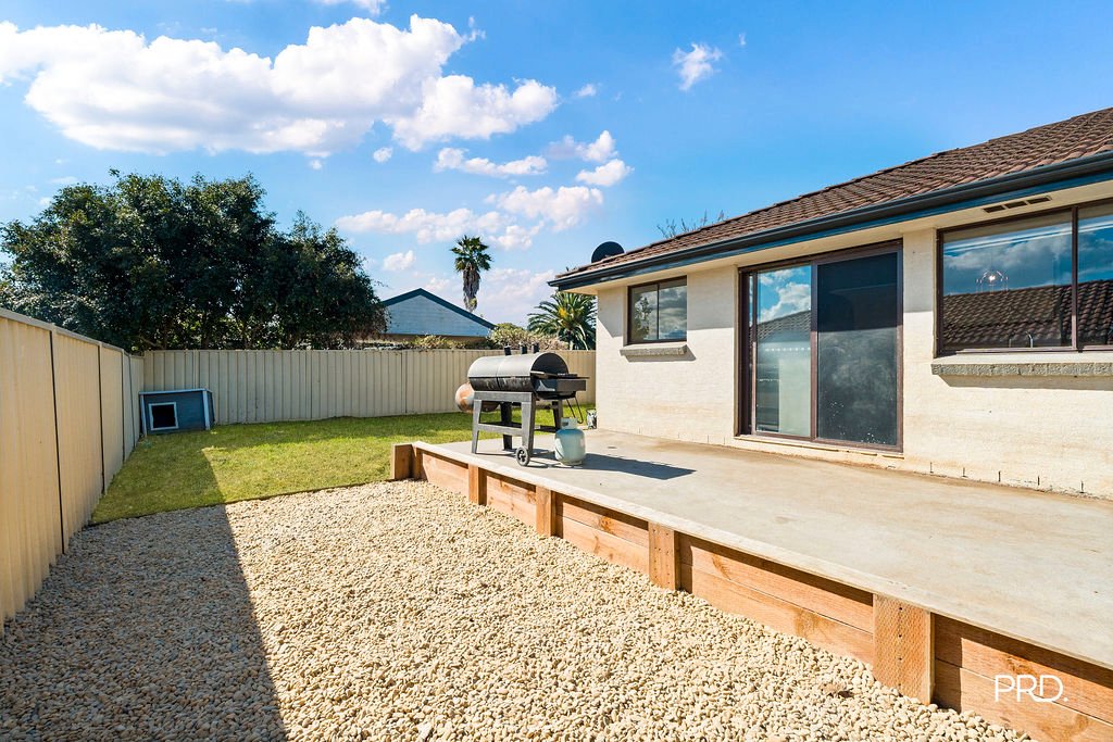 4 Mozart Place CRANEBROOK 9