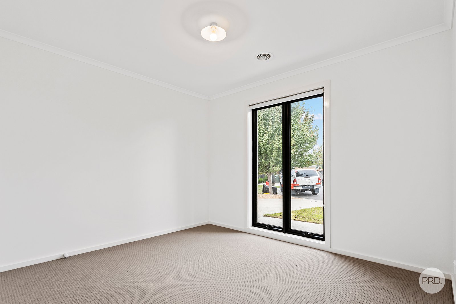 4 Mulberry Lane WHITE HILLS 7