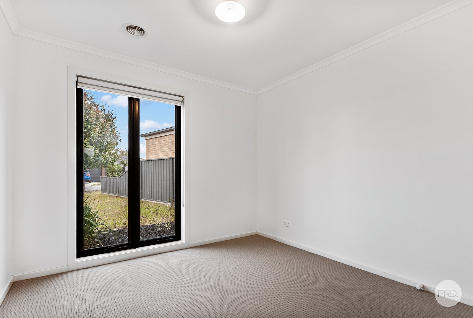 4 Mulberry Lane WHITE HILLS 8