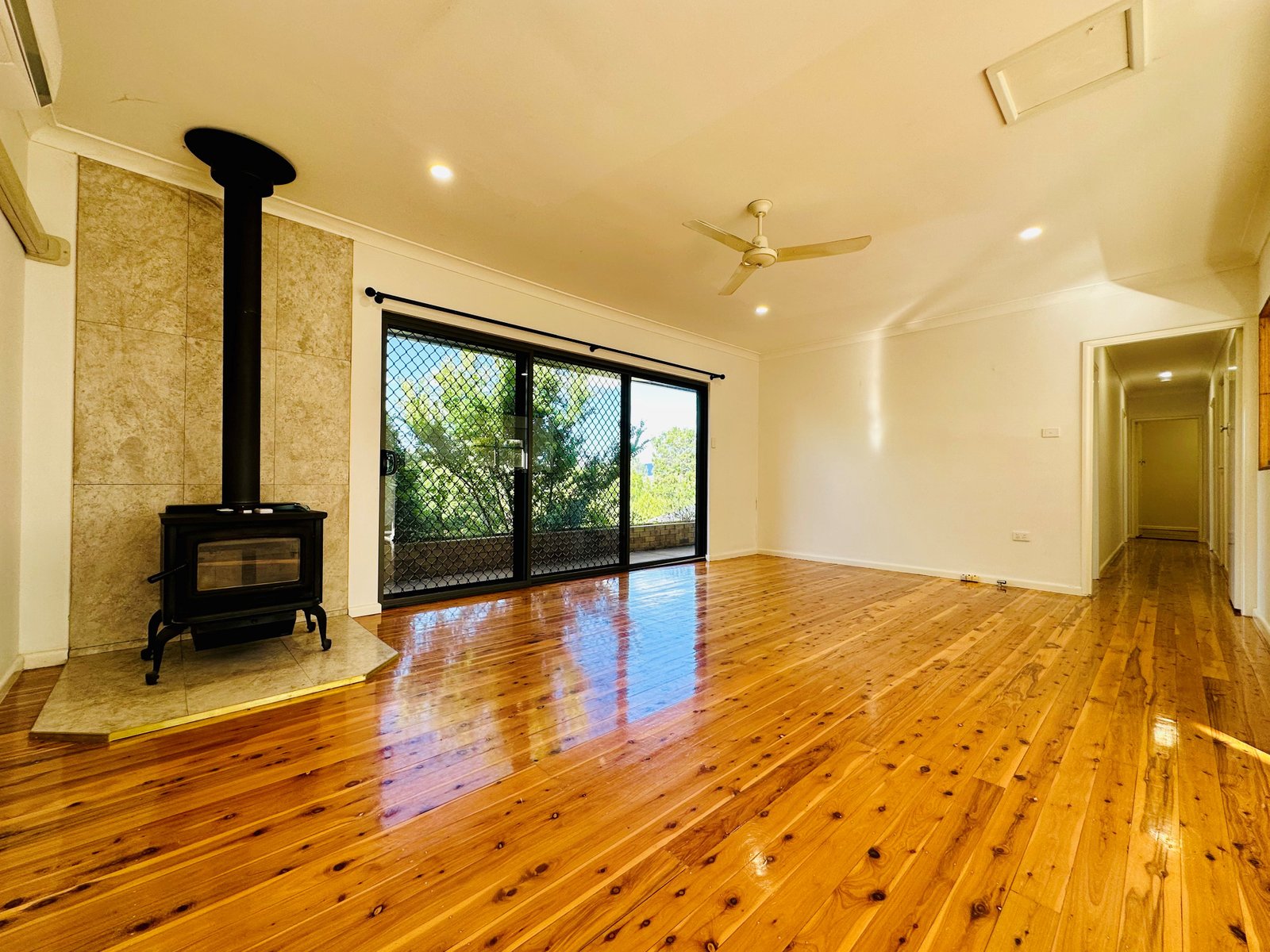 4 Myrene Avenue TAMWORTH 7