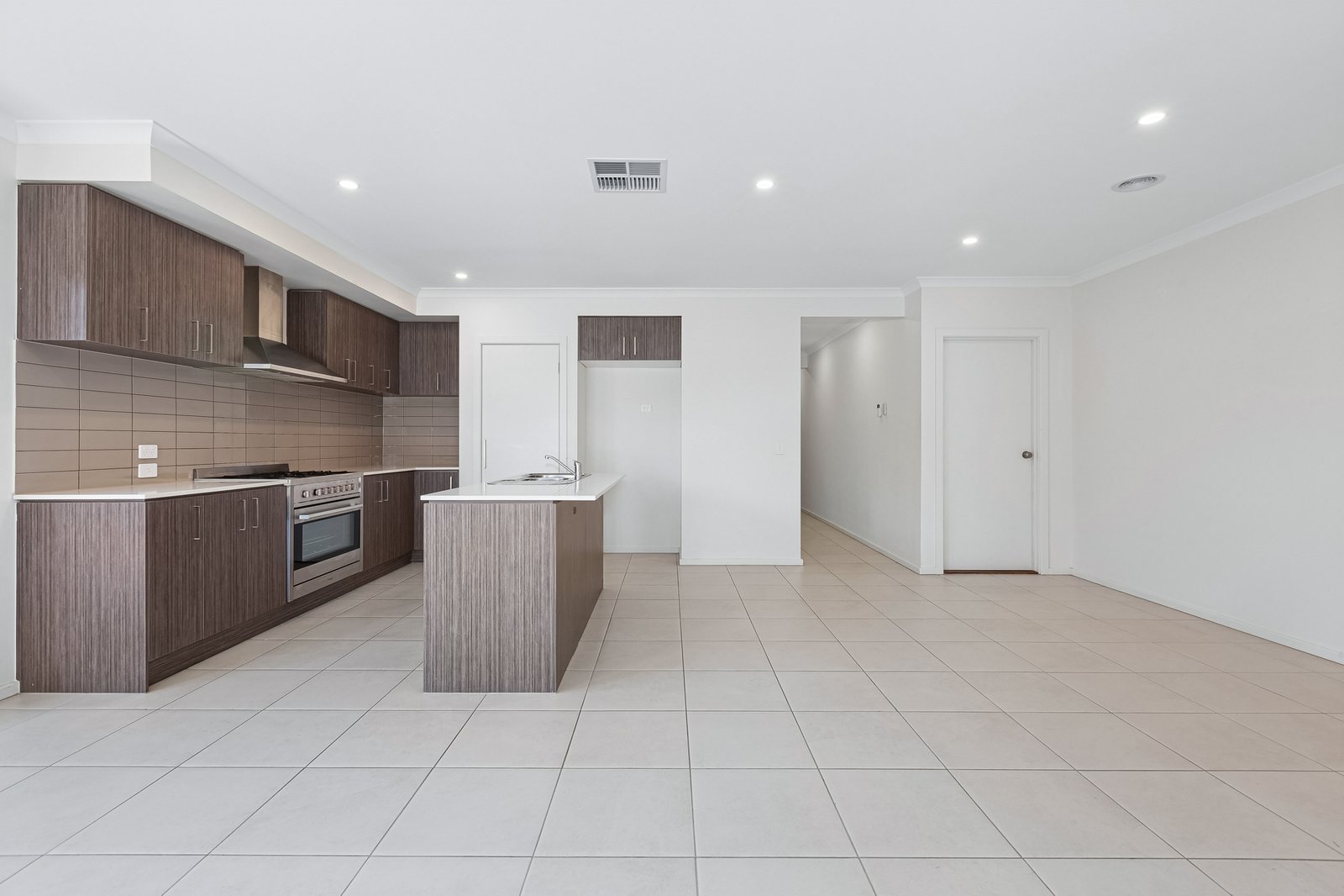 Gallery: 4 Nardoo Dr