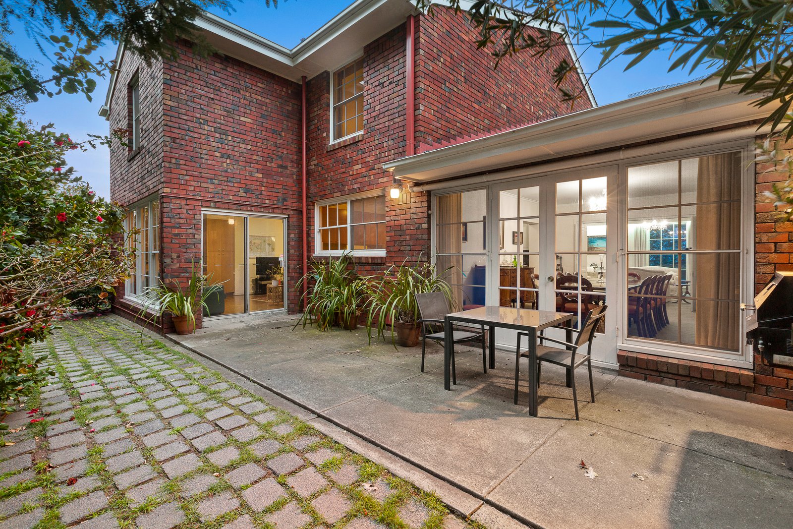 Real Estate and Property in 4 Nareeb Court, Toorak, VIC