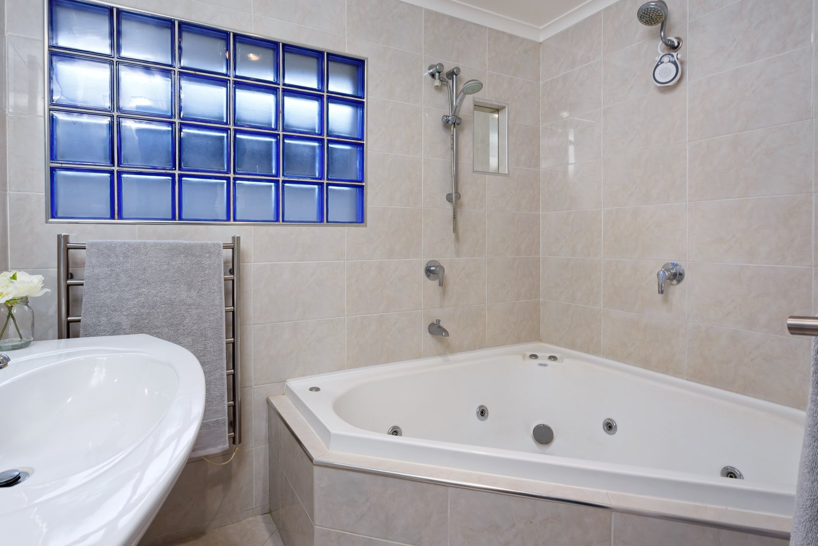 4 Naretha Street GLENFIELD PARK 10