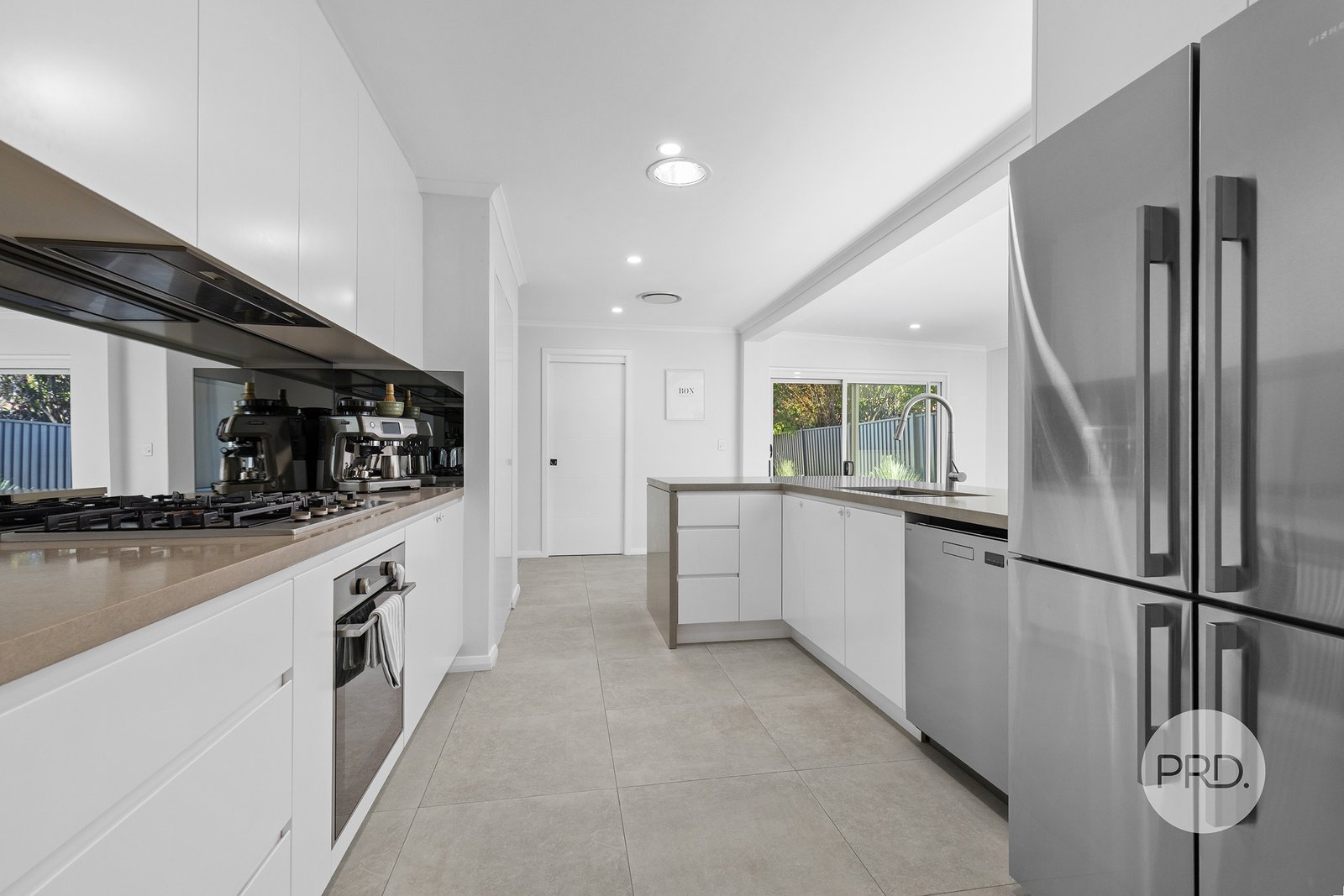 4 Nariel Place PEAKHURST HEIGHTS 1