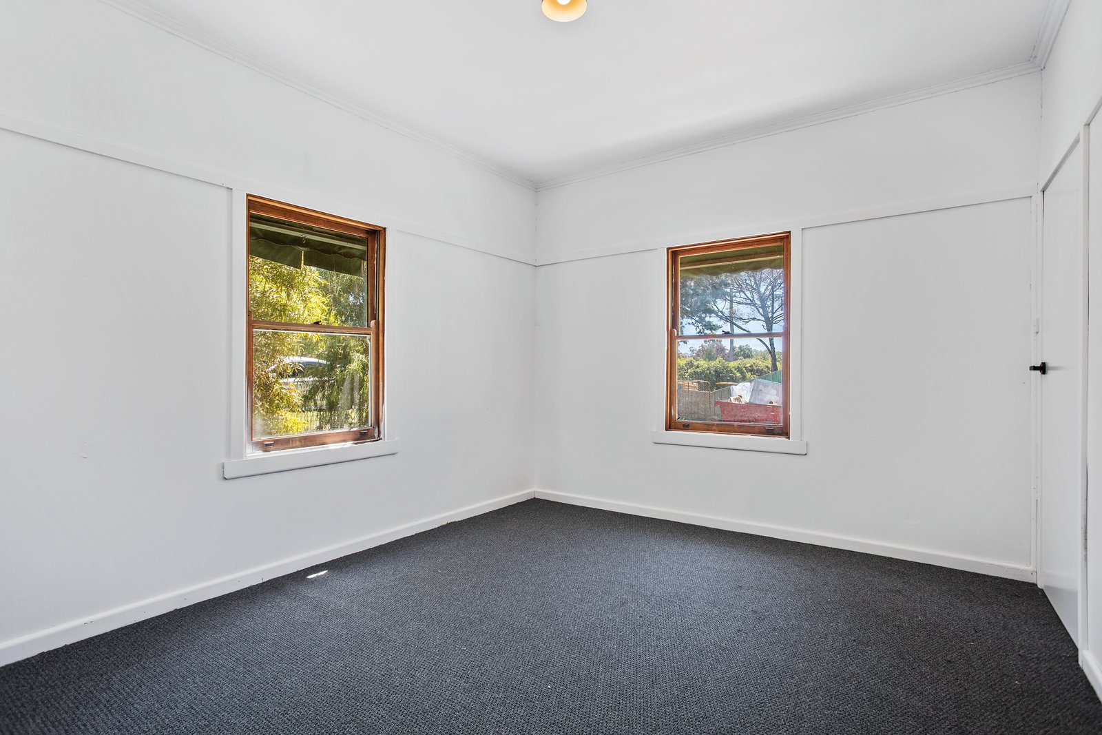 4 Neil Street KANGAROO FLAT 6