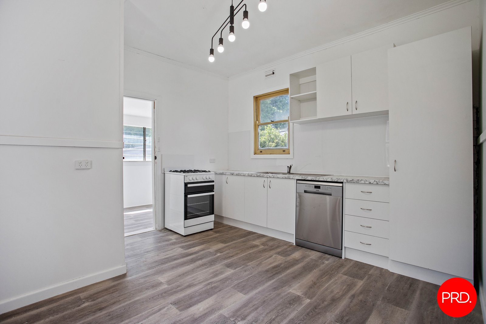 4 Neil Street KANGAROO FLAT 4
