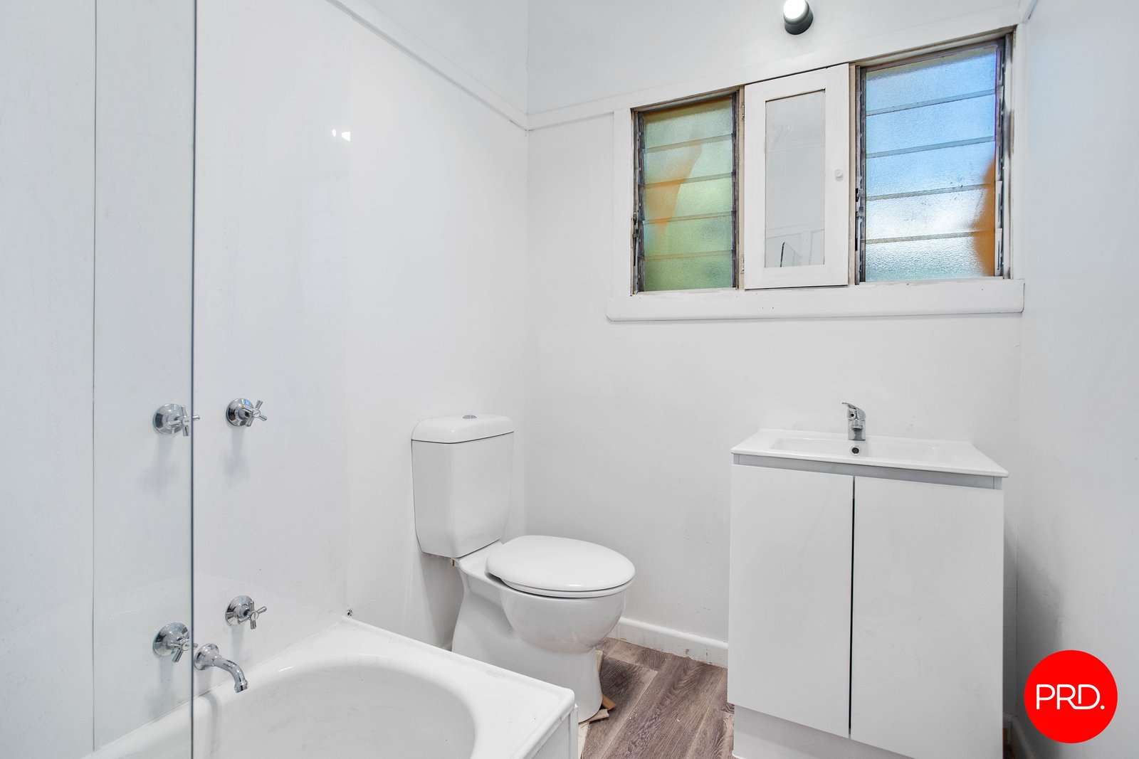 4 Neil Street KANGAROO FLAT 9