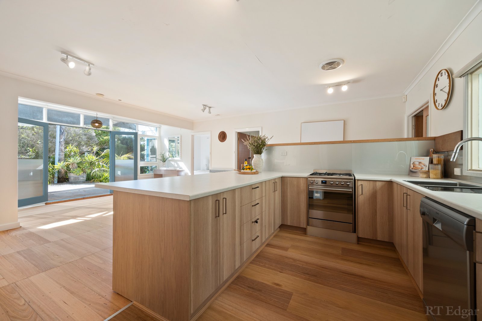 Real Estate and Property in 4 Nepean Place, Portsea, VIC