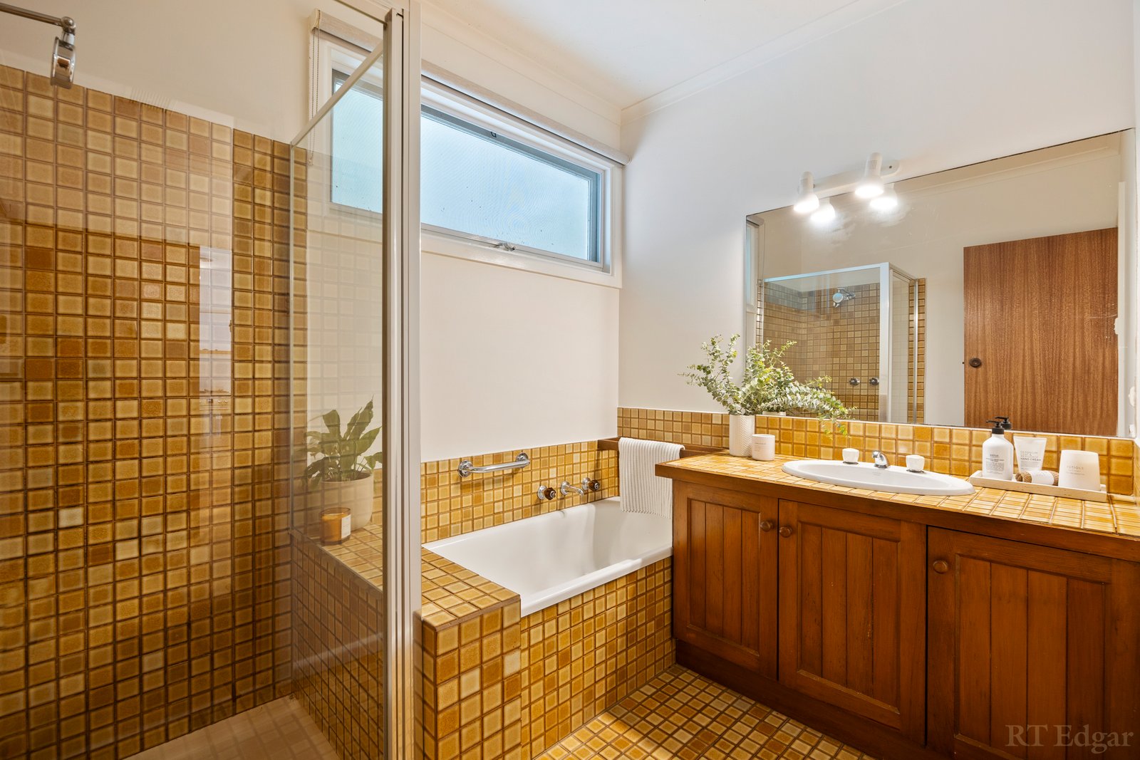 Real Estate and Property in 4 Nepean Place, Portsea, VIC