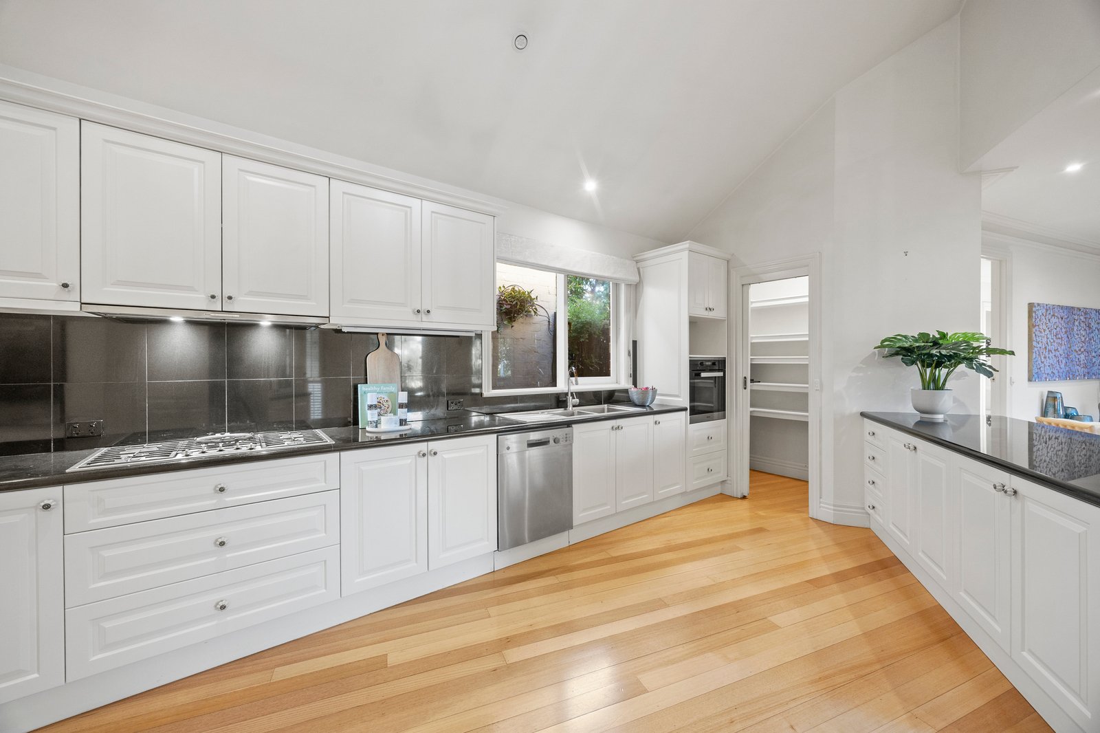 4 Newman Morris Place, Kew, 3101