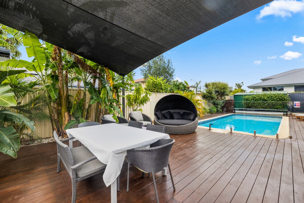 4 Newstead Street Burleigh Waters 1