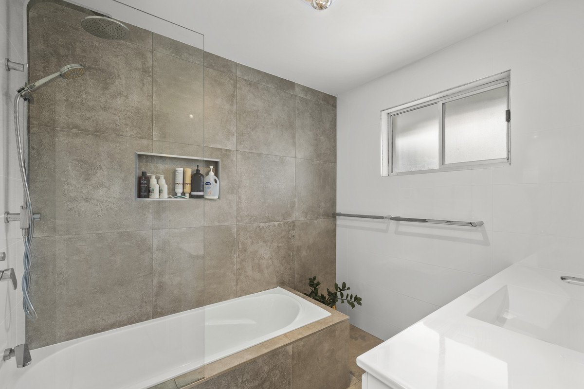 4 Newstead Street Burleigh Waters 6