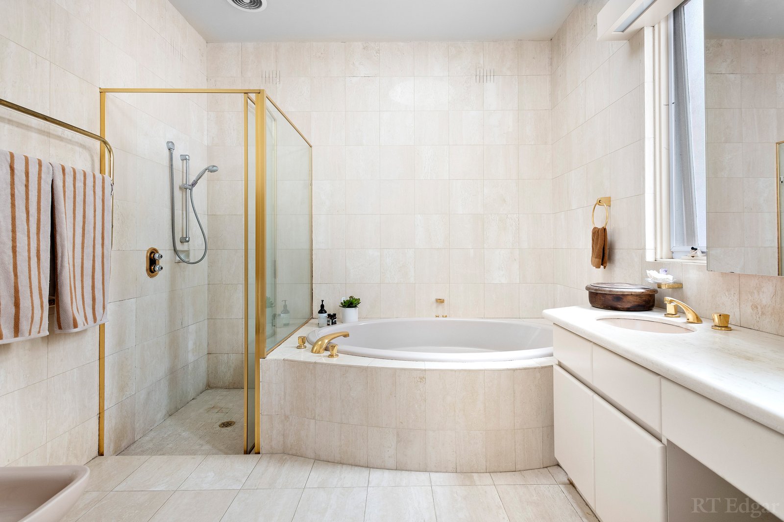 Real Estate and Property in 4 Nola Court, Toorak, VIC