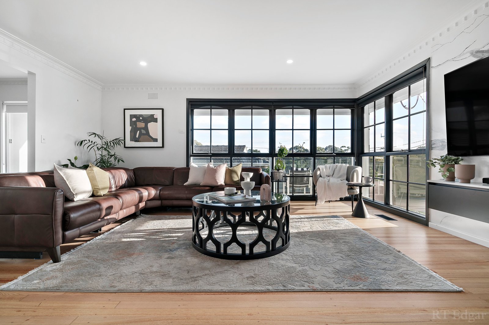 Real Estate and Property in 4 Noojee Court, Yallambie, VIC