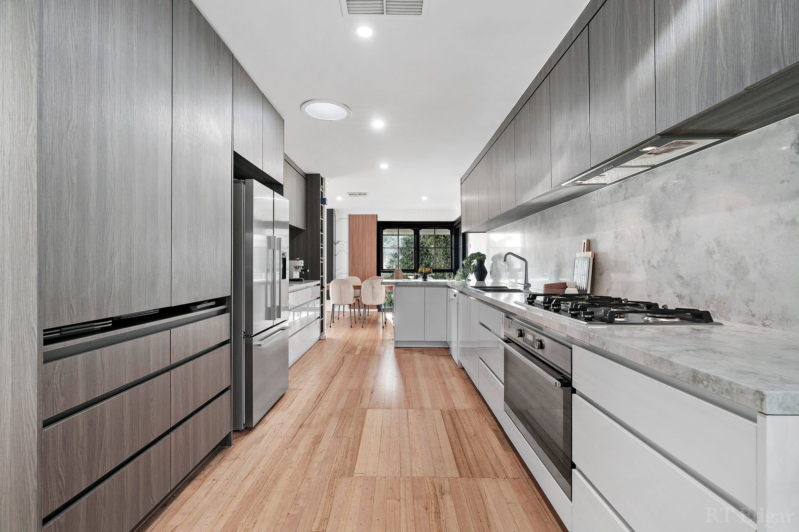 Real Estate and Property in 4 Noojee Court, Yallambie, VIC