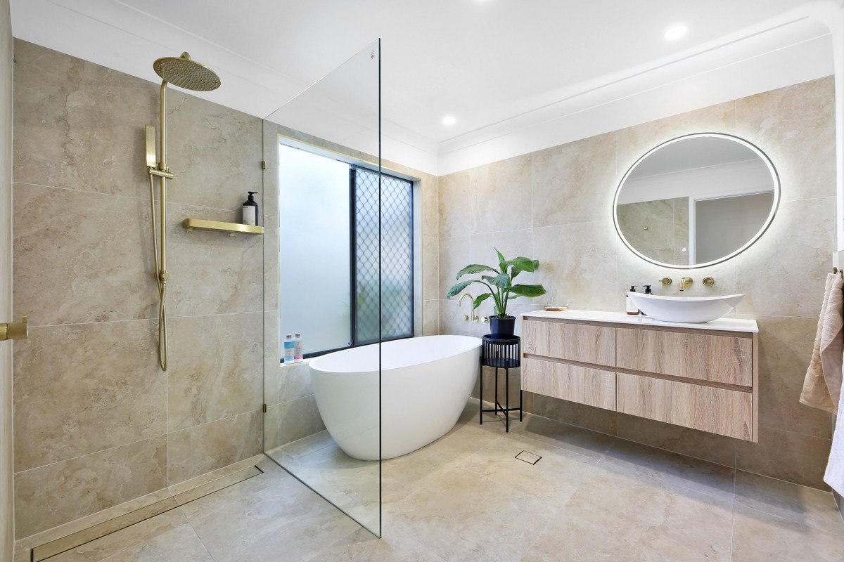 4 Northlakes Drive Elanora 3