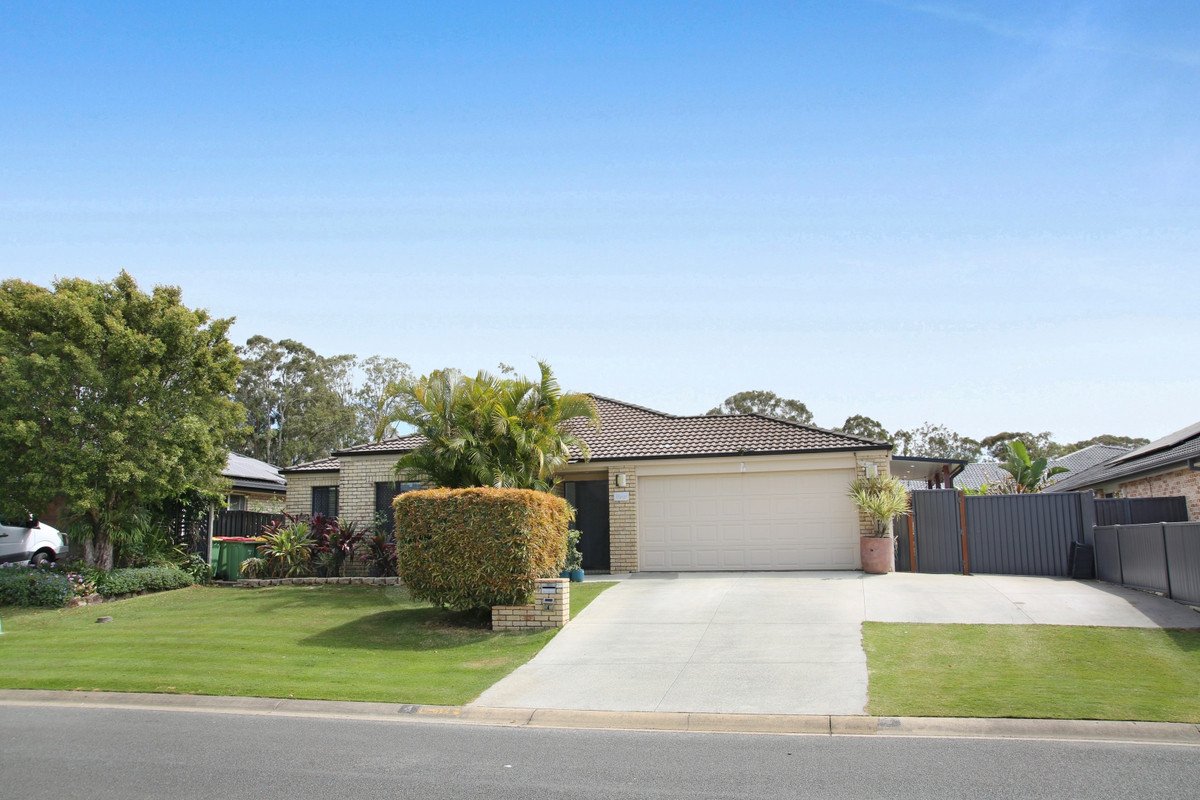 4 Northlakes Drive Elanora 4