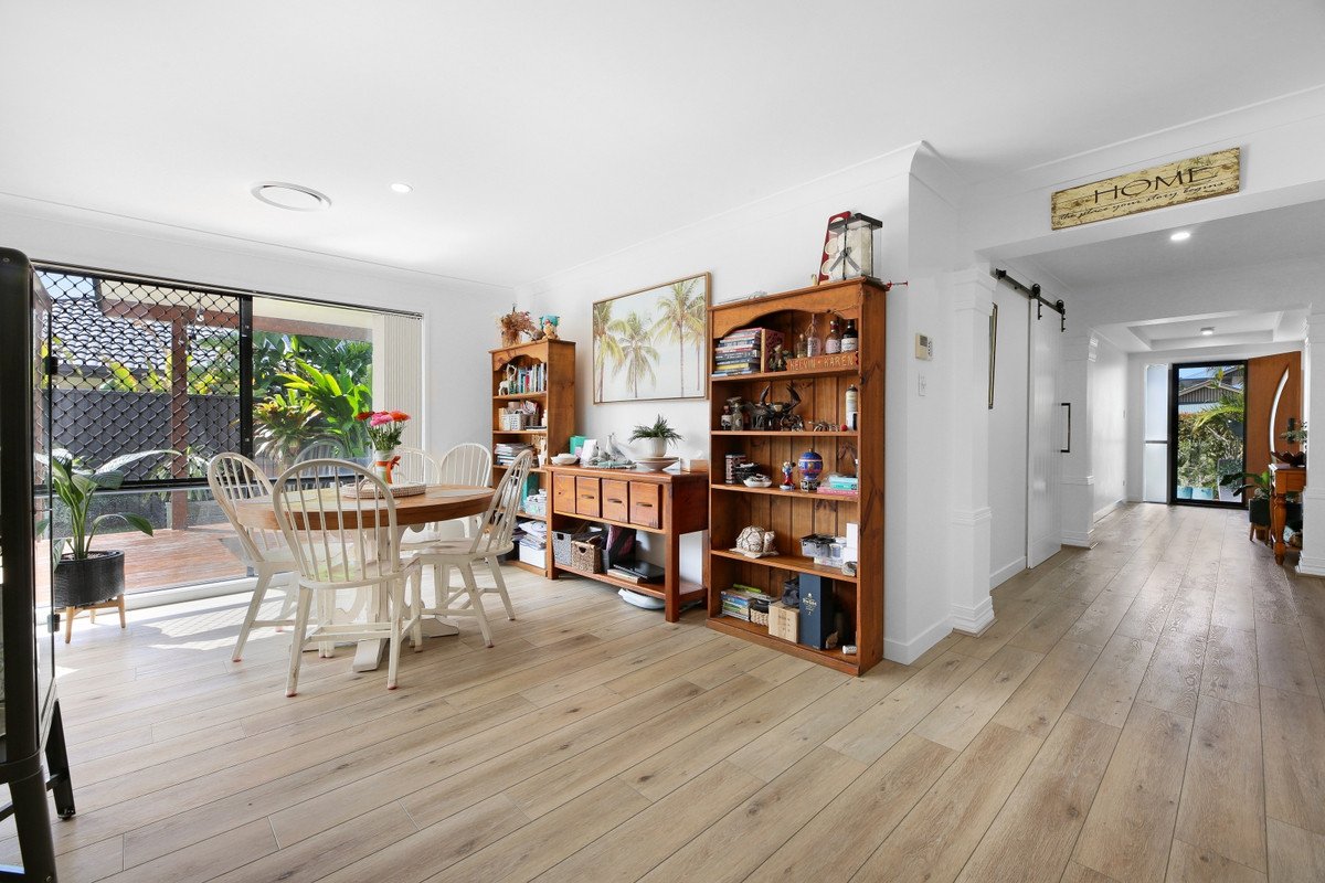 4 Northlakes Drive Elanora 11