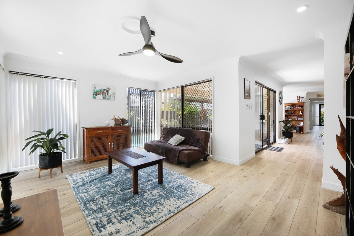 4 Northlakes Drive Elanora 13