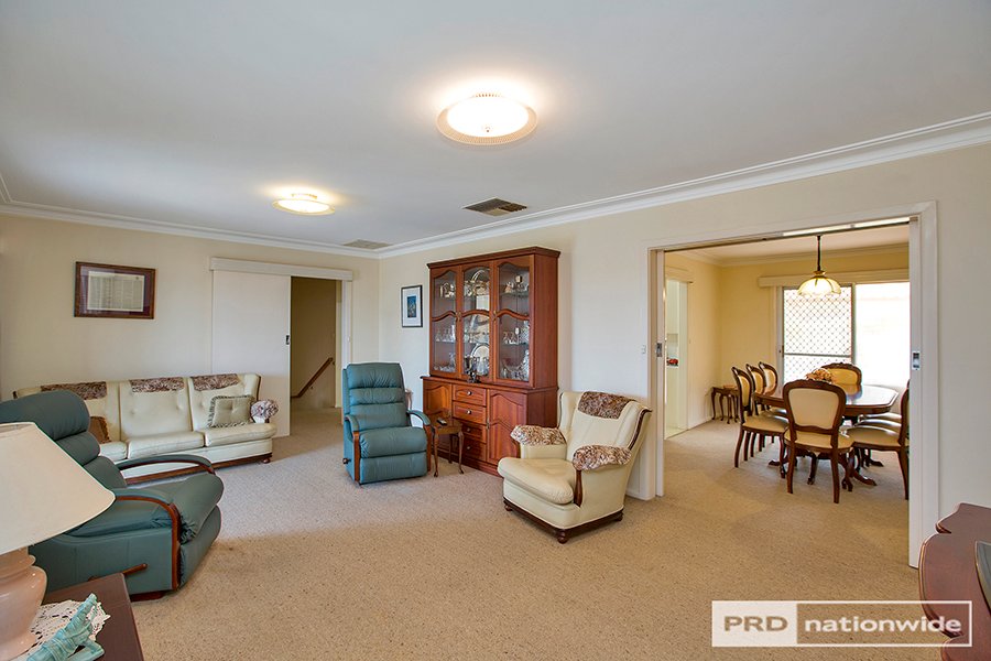 4 Nurraba Street TAMWORTH 4