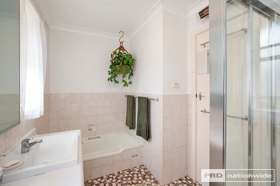 4 Nurraba Street TAMWORTH 9