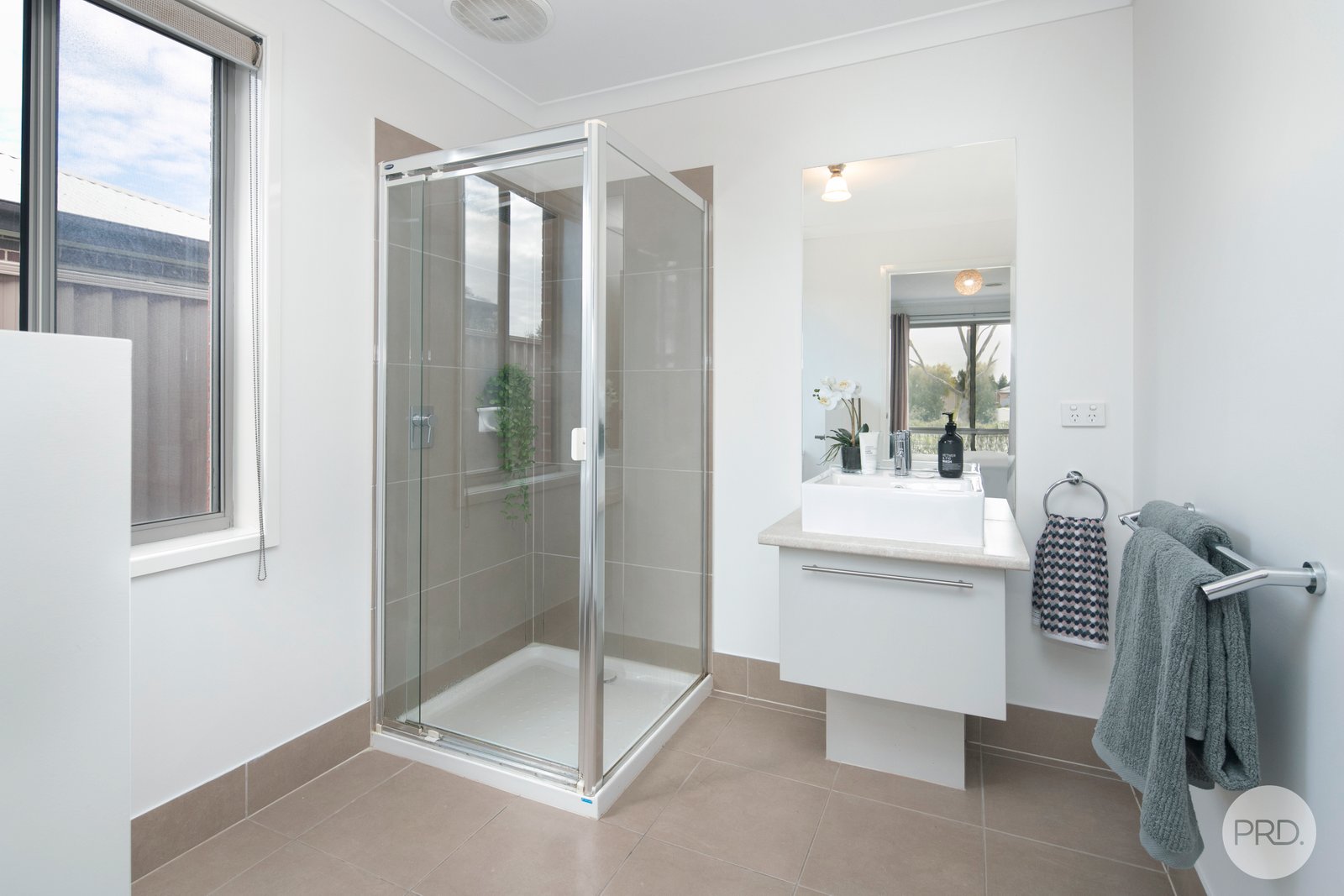 4 Oberon Street ALFREDTON 4