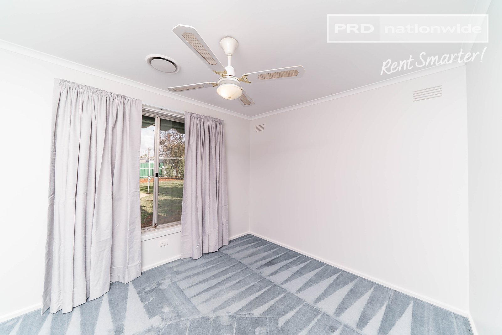 4 Oleander Crescent LAKE ALBERT 8