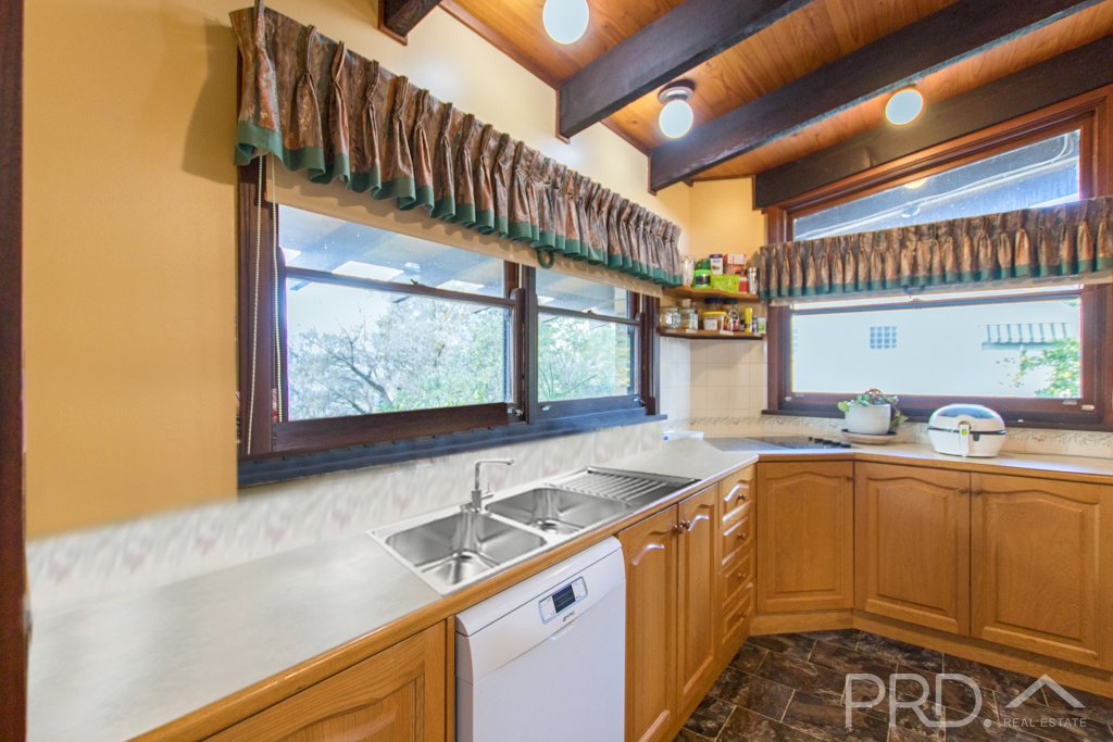 4 Orana Crescent TUMUT 5