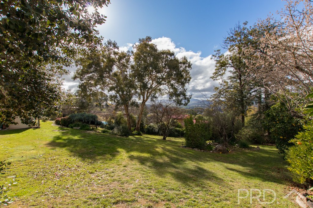 4 Orana Crescent TUMUT 16