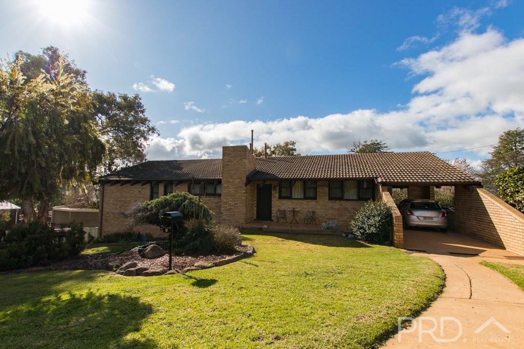 4 Orana Crescent TUMUT 19