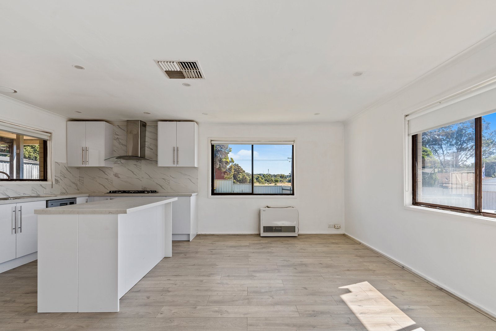 4 Ore Street LONG GULLY 5